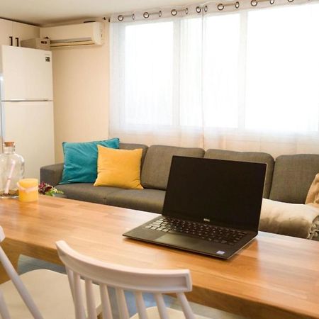 Primrose Boutique Apartment أشدود المظهر الخارجي الصورة