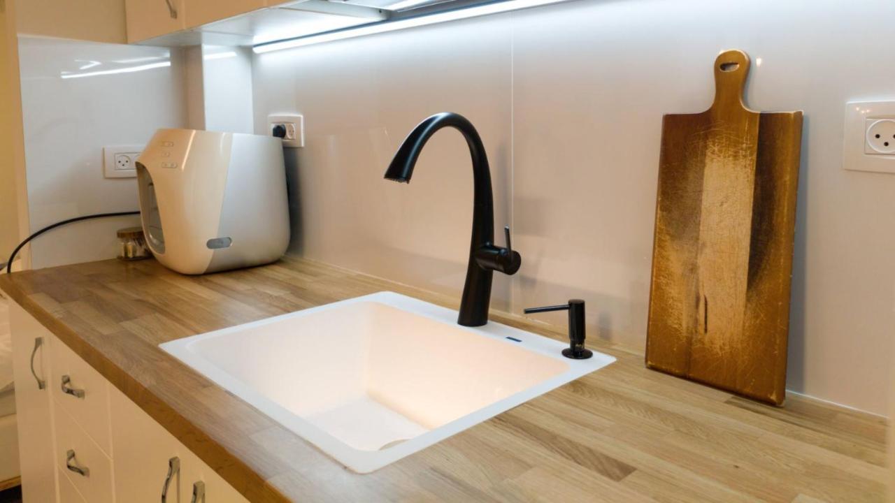 Primrose Boutique Apartment أشدود المظهر الخارجي الصورة
